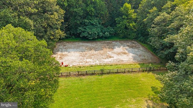 6907 CLIFTON RD, Clifton, VA 20124