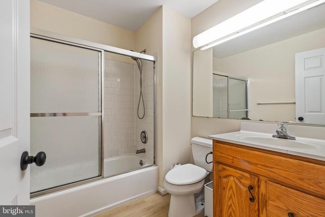 6907 CLIFTON RD, Clifton, VA 20124