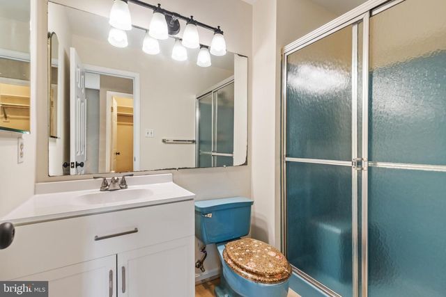 6907 CLIFTON RD, Clifton, VA 20124