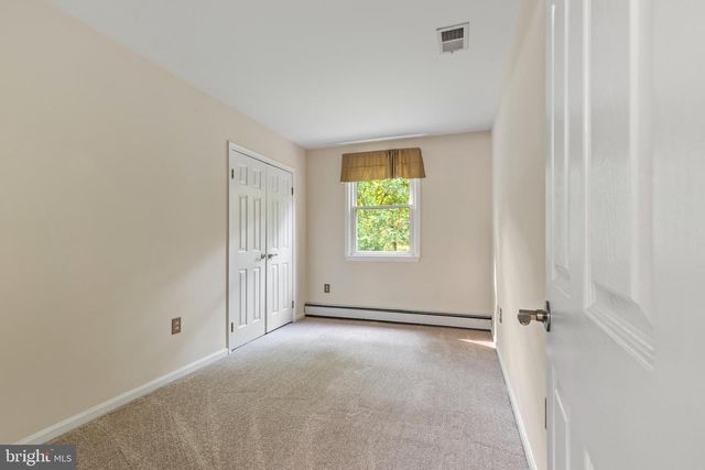 6907 CLIFTON RD, Clifton, VA 20124