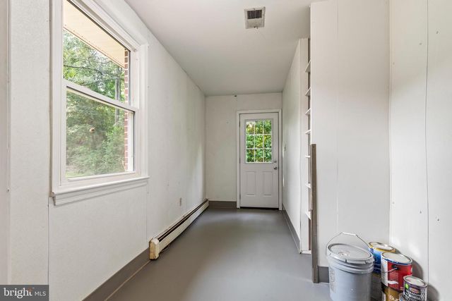6907 CLIFTON RD, Clifton, VA 20124