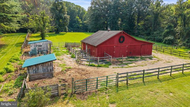 6907 CLIFTON RD, Clifton, VA 20124
