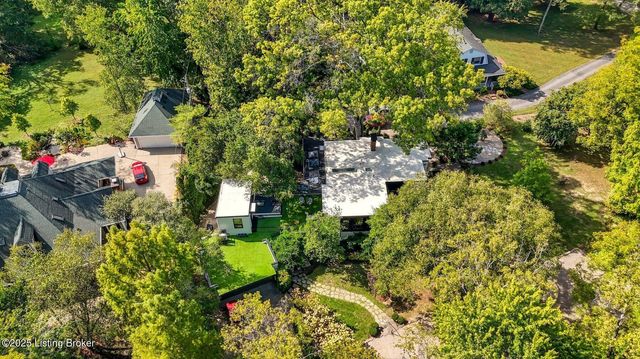 12108 Locust Ln, Anchorage, KY 40223