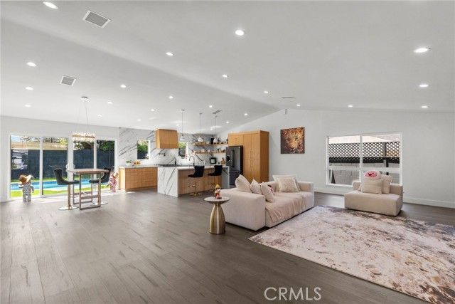 2282 Brentwood Street, Simi Valley, CA 93063