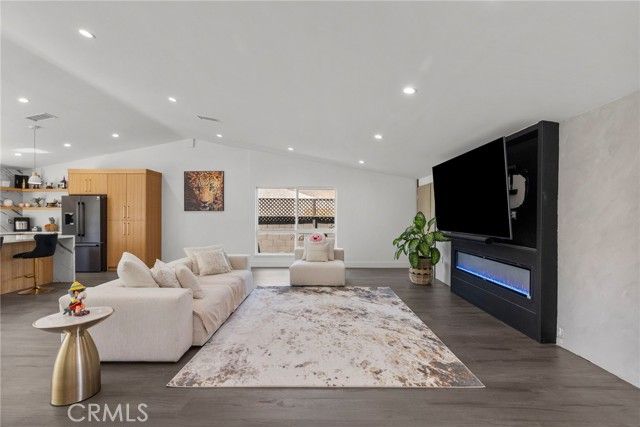 2282 Brentwood Street, Simi Valley, CA 93063