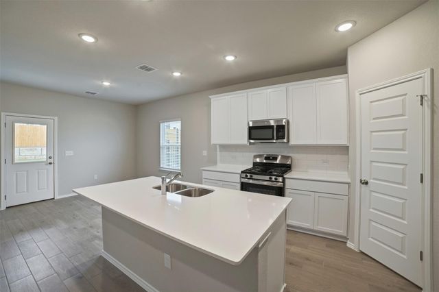 4501 Bridal Veil DR, Austin, TX 78747