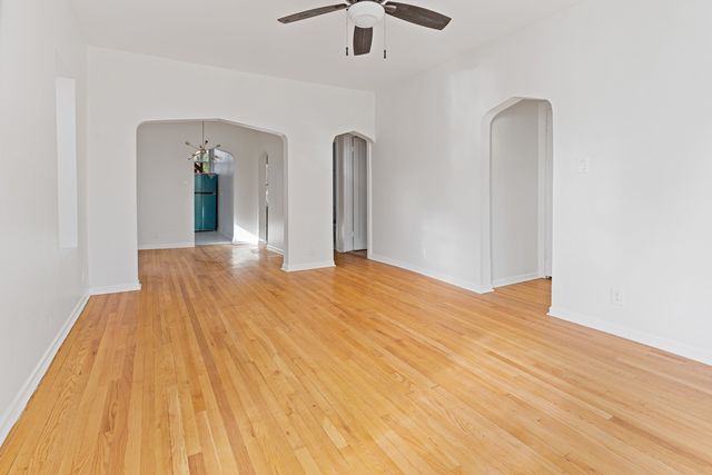 10342 S Calumet Avenue 3, Chicago, IL 60628