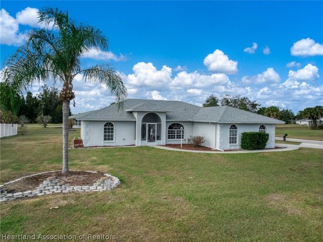 200 Maple Lane, Sebring, FL 33876
