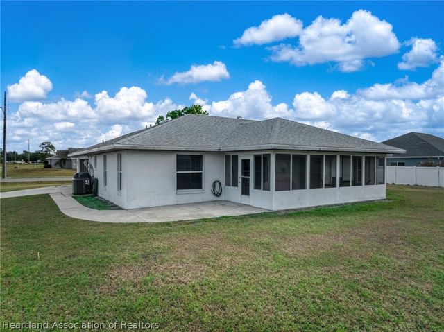 200 Maple Lane, Sebring, FL 33876