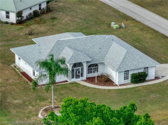 200 Maple Lane, Sebring, FL 33876