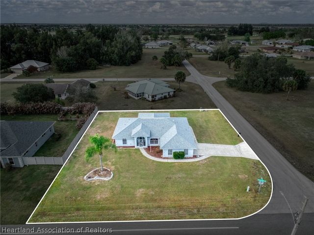 200 Maple Lane, Sebring, FL 33876