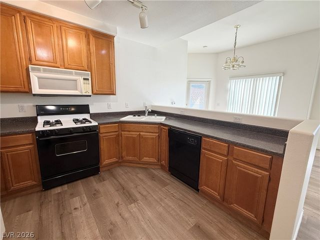 10245 South Maryland Parkway 208, Las Vegas, NV 89183