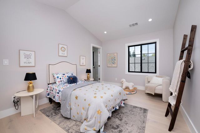 1472 Drake Avenue, Burlingame, CA 94010