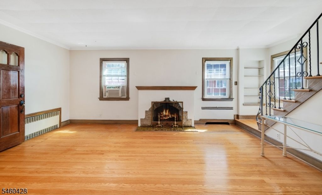 8 Decker Ave, Elizabeth City, NJ 07208 — photo 4