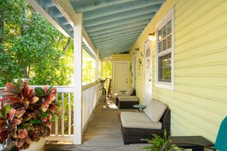 904 Terry Ln Apt 4, Key West, FL 33040
