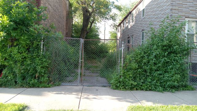 914 W 50th Place, Chicago, IL 60609