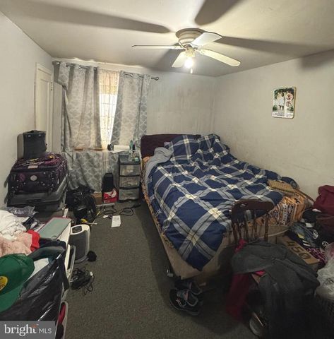 3042 WALDORF AVE, Camden, NJ 08105