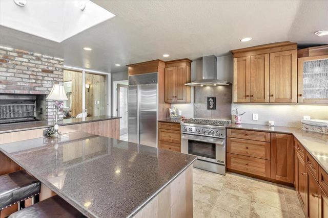 268 Giberson Road, Moss Landing, CA 95039