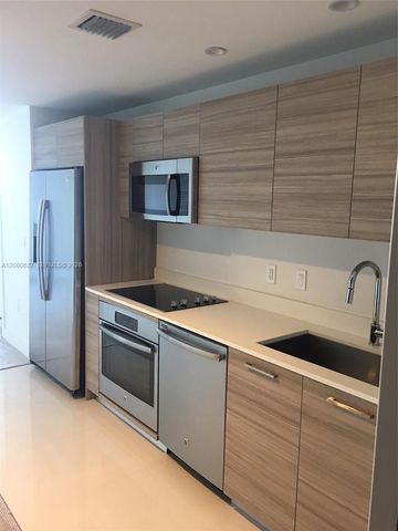 121 NE 34th St 914, Miami, FL 33137