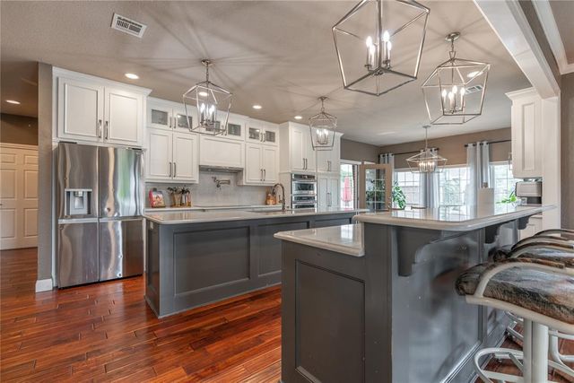 4000 Newburg Drive, Choctaw, OK 73020