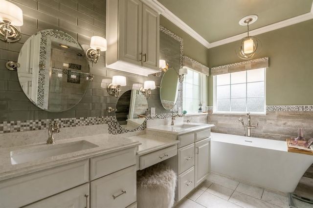4000 Newburg Drive, Choctaw, OK 73020