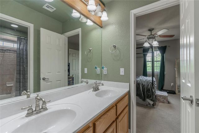 4000 Newburg Drive, Choctaw, OK 73020