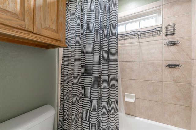 4000 Newburg Drive, Choctaw, OK 73020