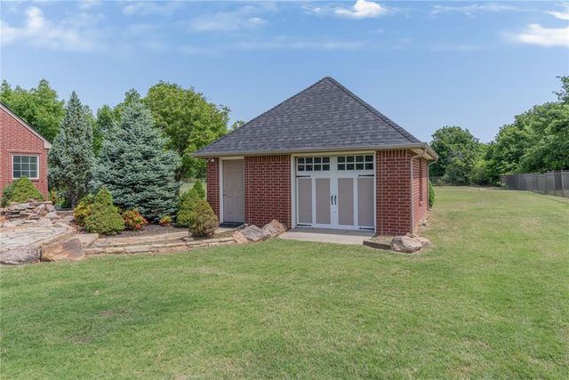 4000 Newburg Drive, Choctaw, OK 73020