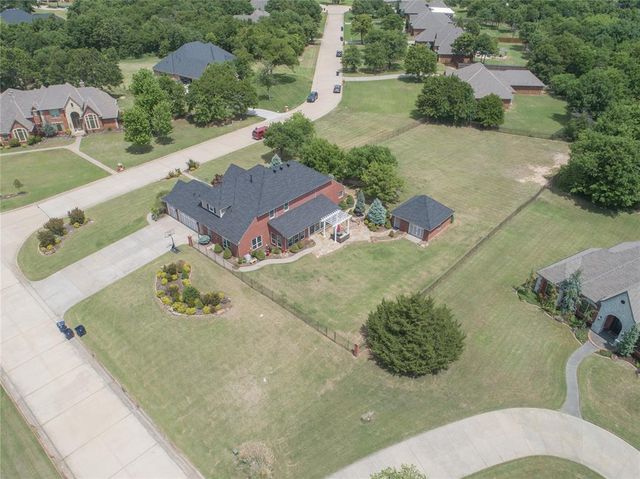 4000 Newburg Drive, Choctaw, OK 73020