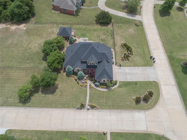 4000 Newburg Drive, Choctaw, OK 73020
