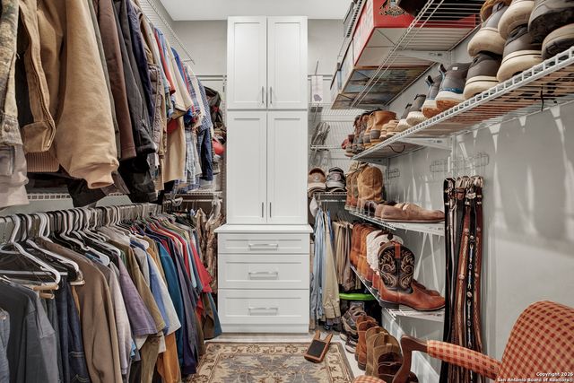 308 Oakhaven Lane, Fredericksburg, TX 78624