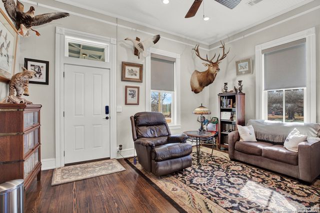 308 Oakhaven Lane, Fredericksburg, TX 78624