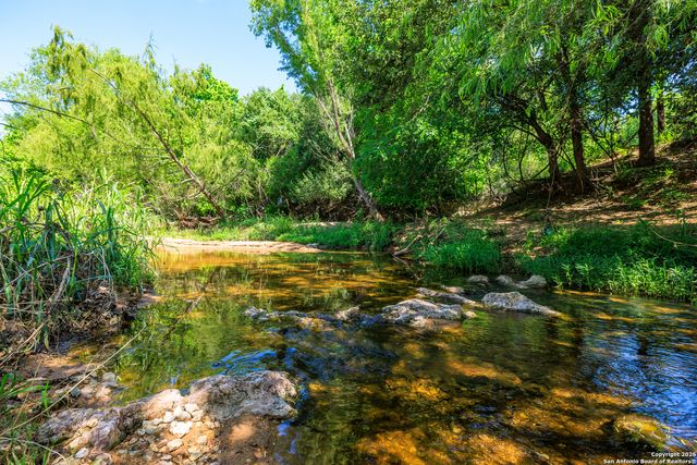 308 Oakhaven Lane, Fredericksburg, TX 78624