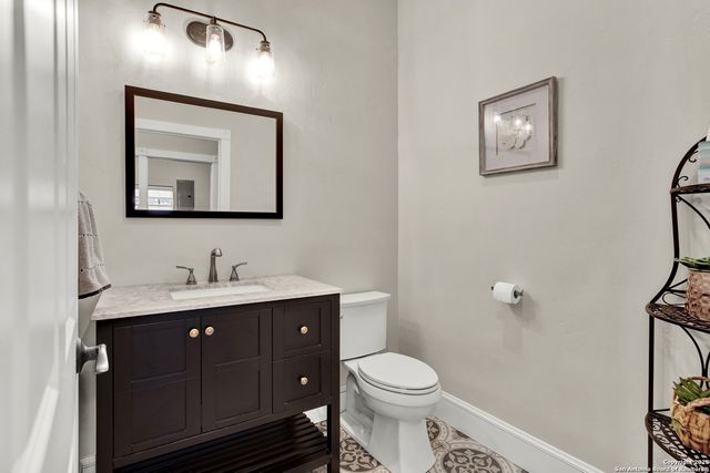 308 Oakhaven Lane, Fredericksburg, TX 78624