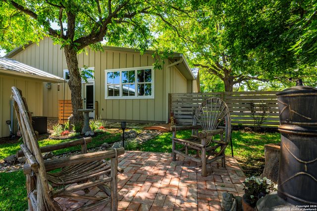 308 Oakhaven Lane, Fredericksburg, TX 78624