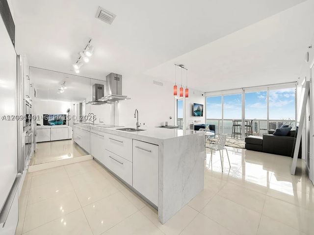 495 Brickell Ave 5505, Miami, FL 33131