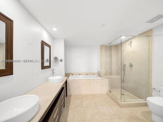 495 Brickell Ave 5505, Miami, FL 33131