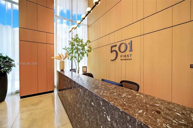 121 NE 5th Street 1913, Miami, FL 33132