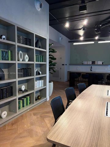 121 NE 5th Street 1913, Miami, FL 33132