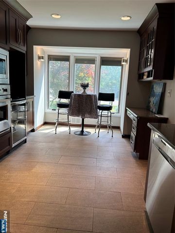 220 Butternut Drive, Wayne, NJ 07470