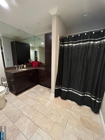 220 Butternut Drive, Wayne, NJ 07470