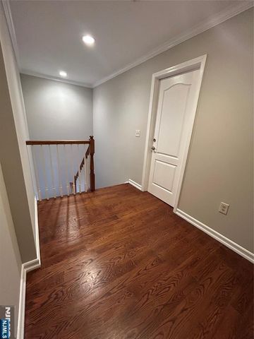 220 Butternut Drive, Wayne, NJ 07470