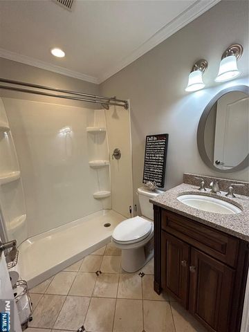 220 Butternut Drive, Wayne, NJ 07470