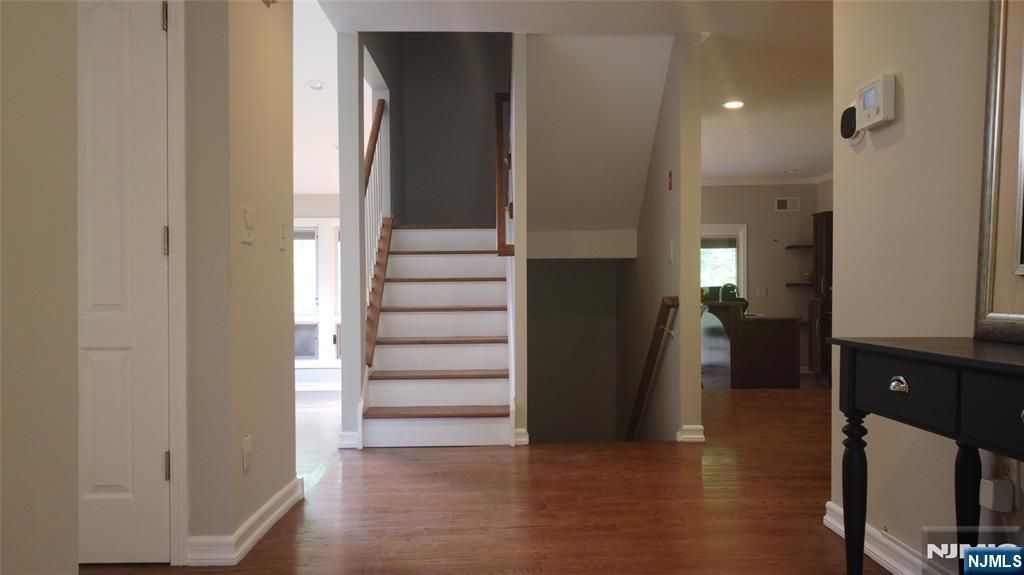 220 Butternut Drive, Wayne, NJ 07470