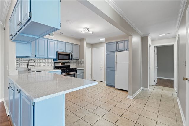5300 Carriageway Drive 207, Rolling Meadows, IL 60008
