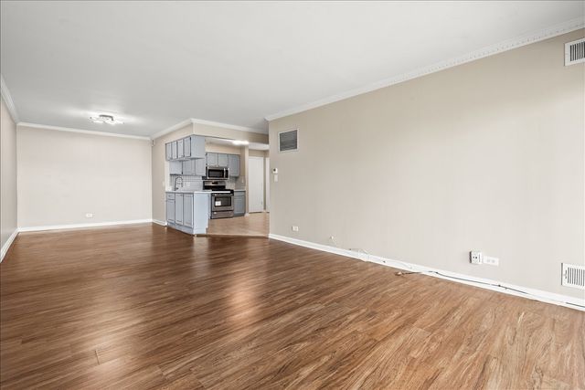5300 Carriageway Drive 207, Rolling Meadows, IL 60008