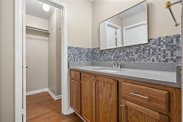 5300 Carriageway Drive 207, Rolling Meadows, IL 60008