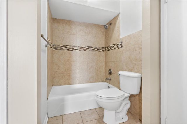 5300 Carriageway Drive 207, Rolling Meadows, IL 60008