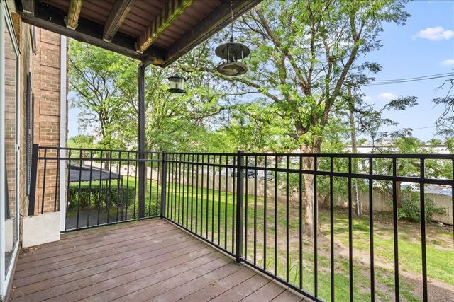 5300 Carriageway Drive 207, Rolling Meadows, IL 60008