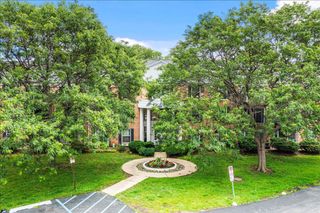 5300 Carriageway Drive 207, Rolling Meadows, IL 60008
